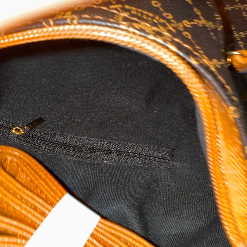 Beverly Hills Polo Club Black and Tan Shoulder Bag - Picture 3 of 7